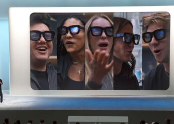 The XR Weekly Snapshot (02/04/2025): Meta Achieves Record Q4 2024, Apple Navigates Path to AR Glasses, and More!